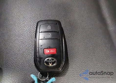 2025 Toyota Corolla Cross Xle из США, поврежденный, VIN 7MUEAABG2SV122626